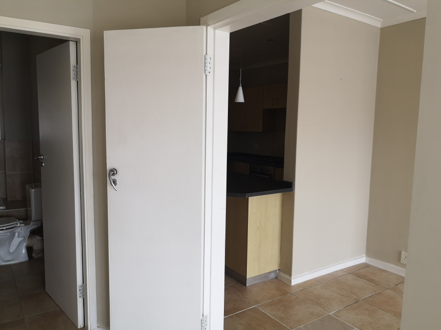 To Let 1 Bedroom Property for Rent in Beacon Bay Eastern Cape